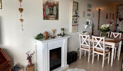 One-Bedroom Apartment with Balcony