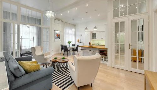 Apartment with Balcony