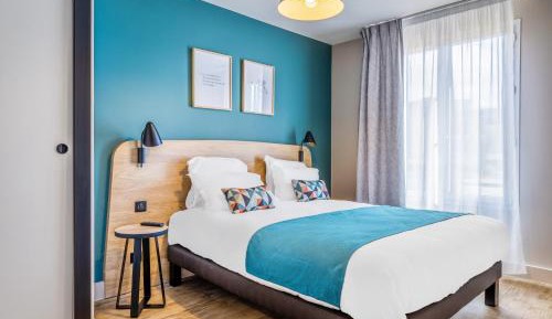 Superior One Bedroom Apartment