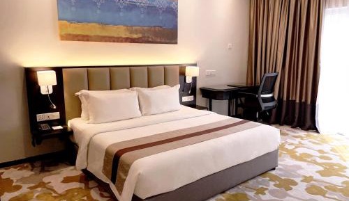 Deluxe Double or Twin Room