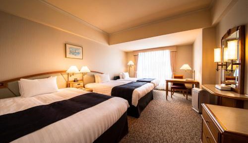 Twin Room with Extra Bed - Non-Smoking