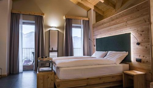 Superior Double or Twin Room with Terrace