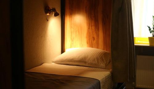 Single Bed in Mixed Dormitory Room