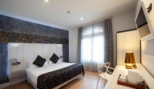 Double or Twin Room (1-2 Adults)