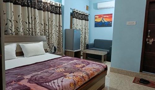 Deluxe Double Room with 24hrs Check-in allowed