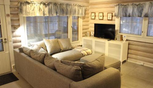 Two-Bedroom Cottage with Sauna