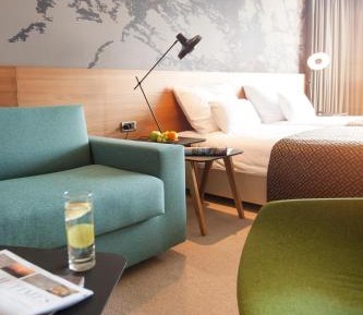 Deluxe Double Room with Sea View and Balcony