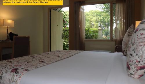 Standard Twin Room with Garden View