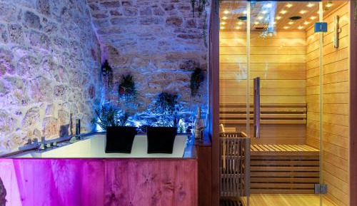 Double Room with Spa Bath