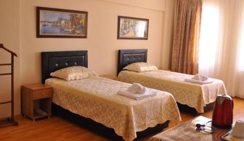 Standard Twin Room with Balcony