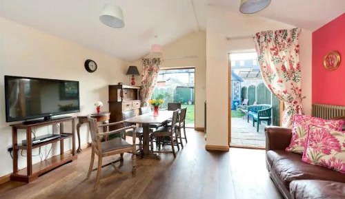 Three-Bedroom Vacation Home 