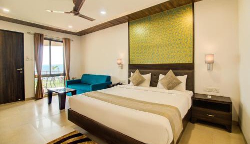 Superior Room Valley View with Bathtub & Balcony