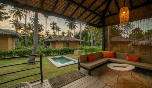 Deluxe Bungalow with Garden View