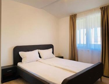 Queen Room with Garden View