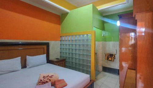 Standard Double Room with Shared Bathroom