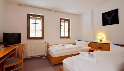 Twin Room with Shower