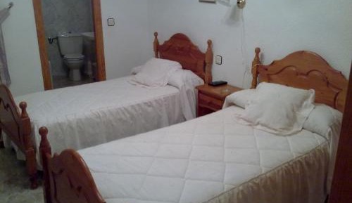 Single Room with Private Bathroom