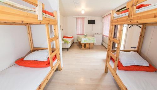 Apartment With Shared Bathroom