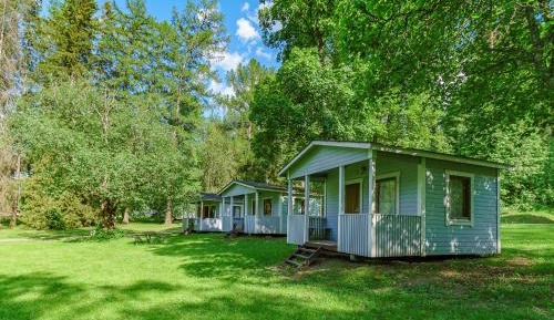 Apartment With Shared Bathroom