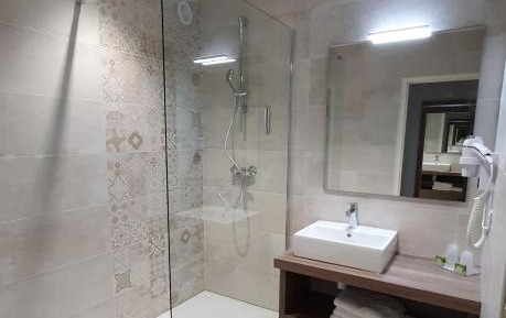 Suite with Garden View