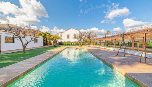 Five-Bedroom Holiday Home