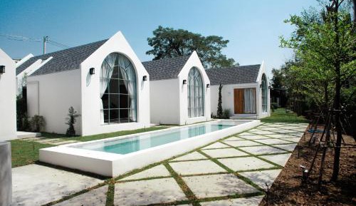 One-Bedroom Villa with Pool View