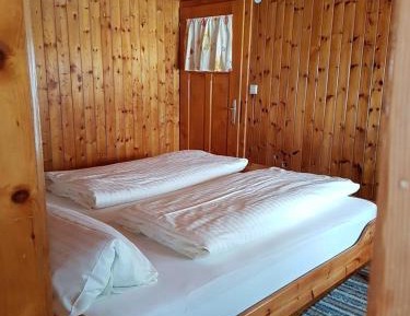 Apartment with Shower