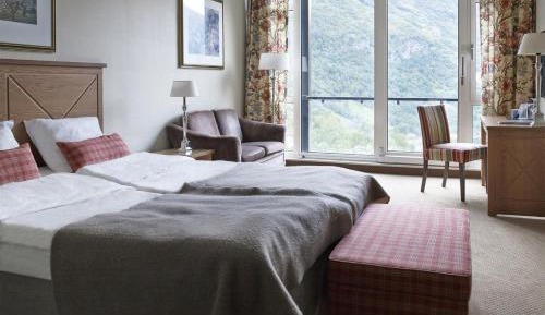 Twin room with Fjord View
