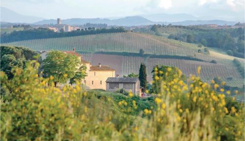 One-Bedroom Holiday Home