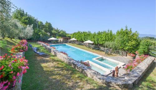 Seven-Bedroom Holiday Home