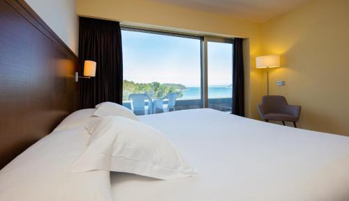 Double or Twin Room with Views