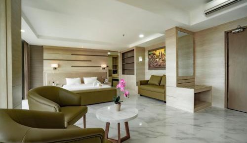 Sunrise Bay View Suite