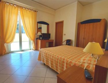 Twin Room with Shower