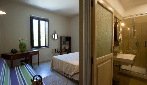 Triple Room with Bathroom