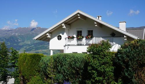 One-Bedroom Apartment with Balcony