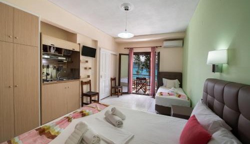 Studio with Sea View (3 Adults)