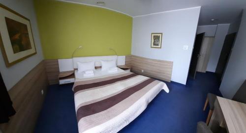 Double Room with Spa Bath