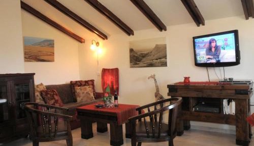 One-Bedroom Apartment with Balcony