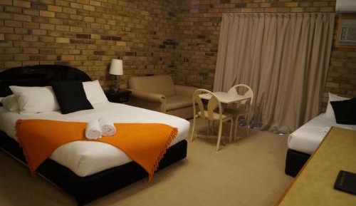 Deluxe Twin Suite with Spa Bath