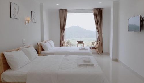 Quadruple Room with Mountain View