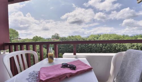 Standard Studio (4 People)