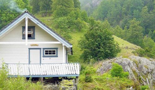 Three-Bedroom Holiday Home 