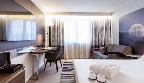 Executive Double Room with Swimming Pool View