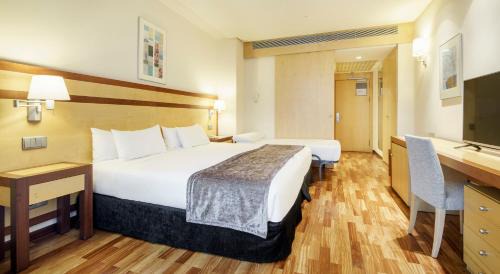 Double or Twin Room with Extra Bed (3 Adults)