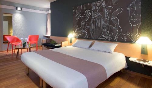 Superior Room with One Double Bed and One Single Bed