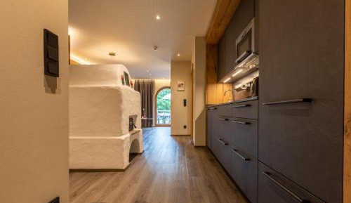 Apartment with Balcony - Ferienwohnung