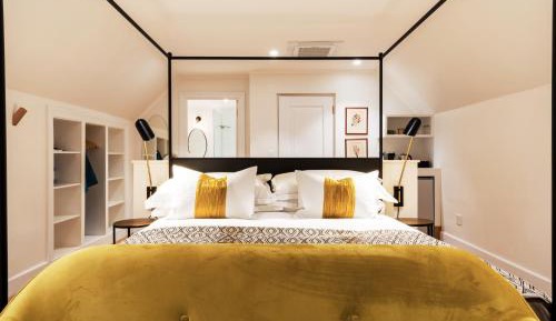 King Room with Mountain View