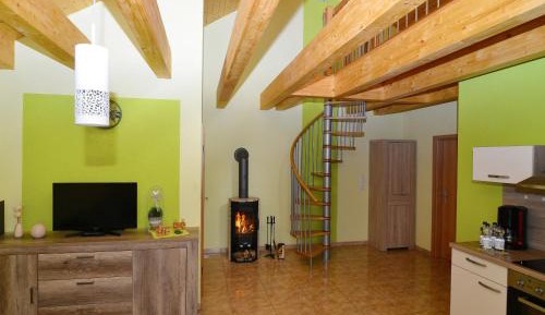 Deluxe Two-Bedroom Apartment with Garden View