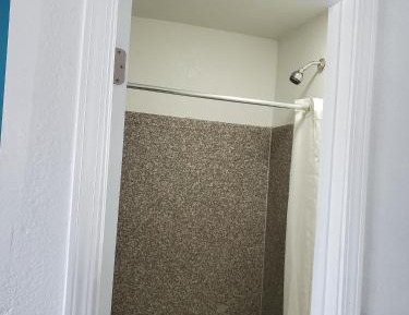 Deluxe Queen Room - Non-Smoking