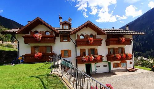 Three-Bedroom Apartment (5 Adults)